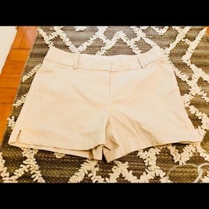 EUC, LOFT, riviera shorts, cream, 6